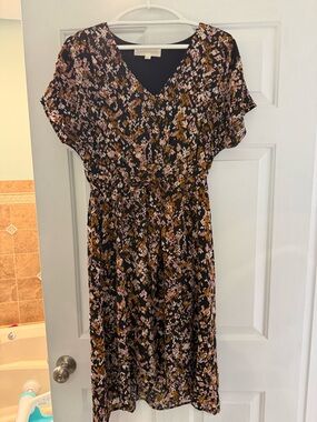 V-Neck Floral Midi Dress in Black and Pink
